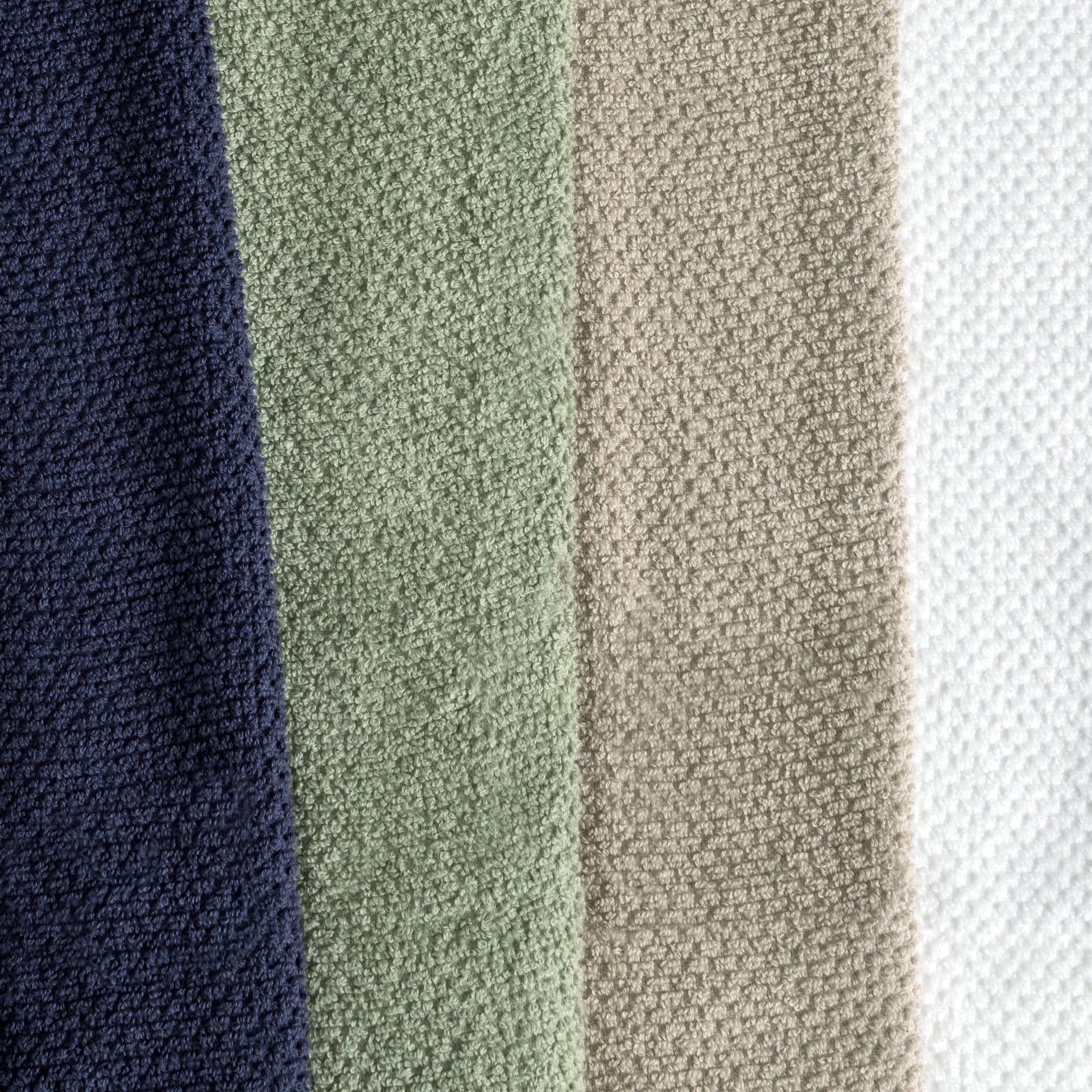 Brixton Hooded Women's Robe - Image 10