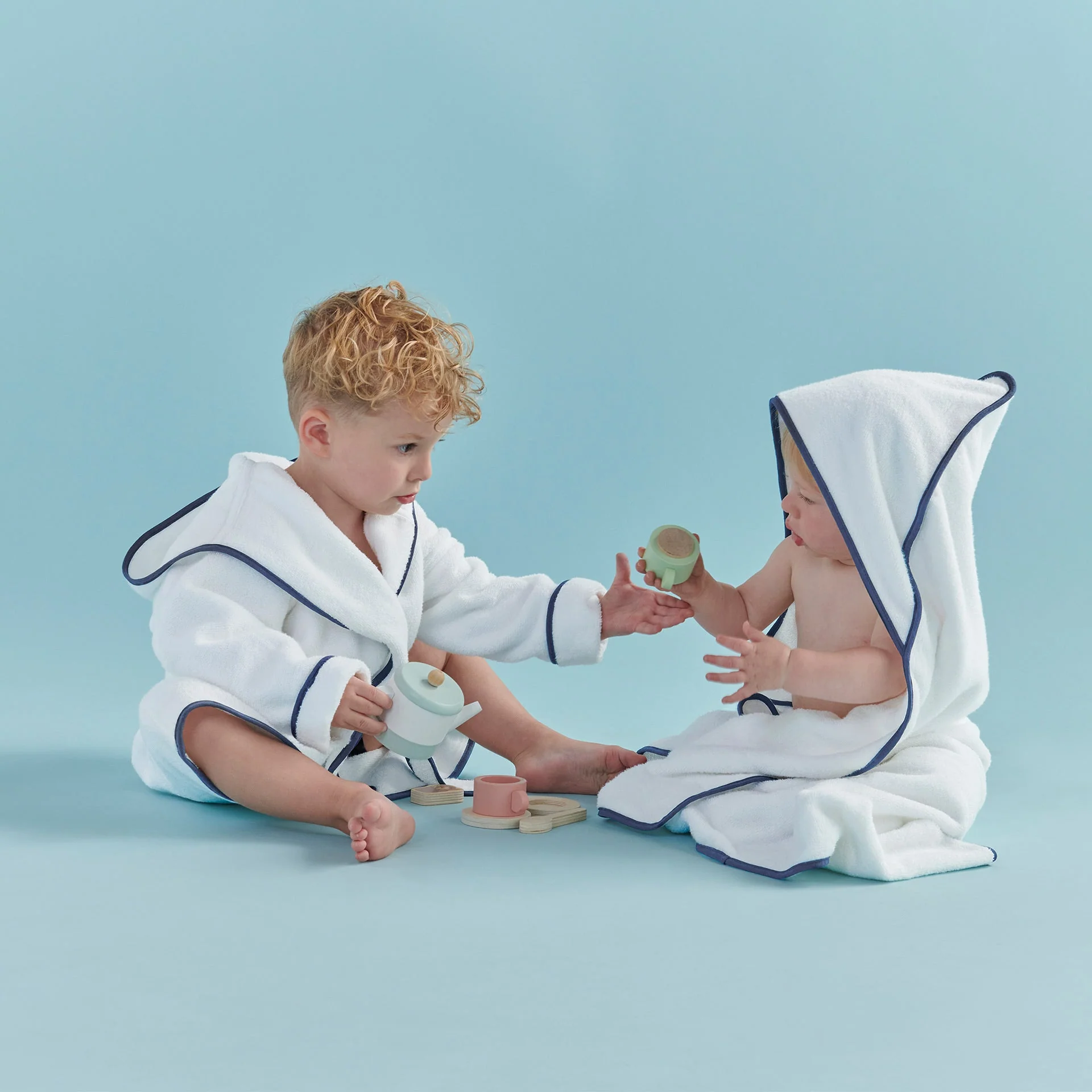 Christy Mini Hooded Bath Towel - Image 21