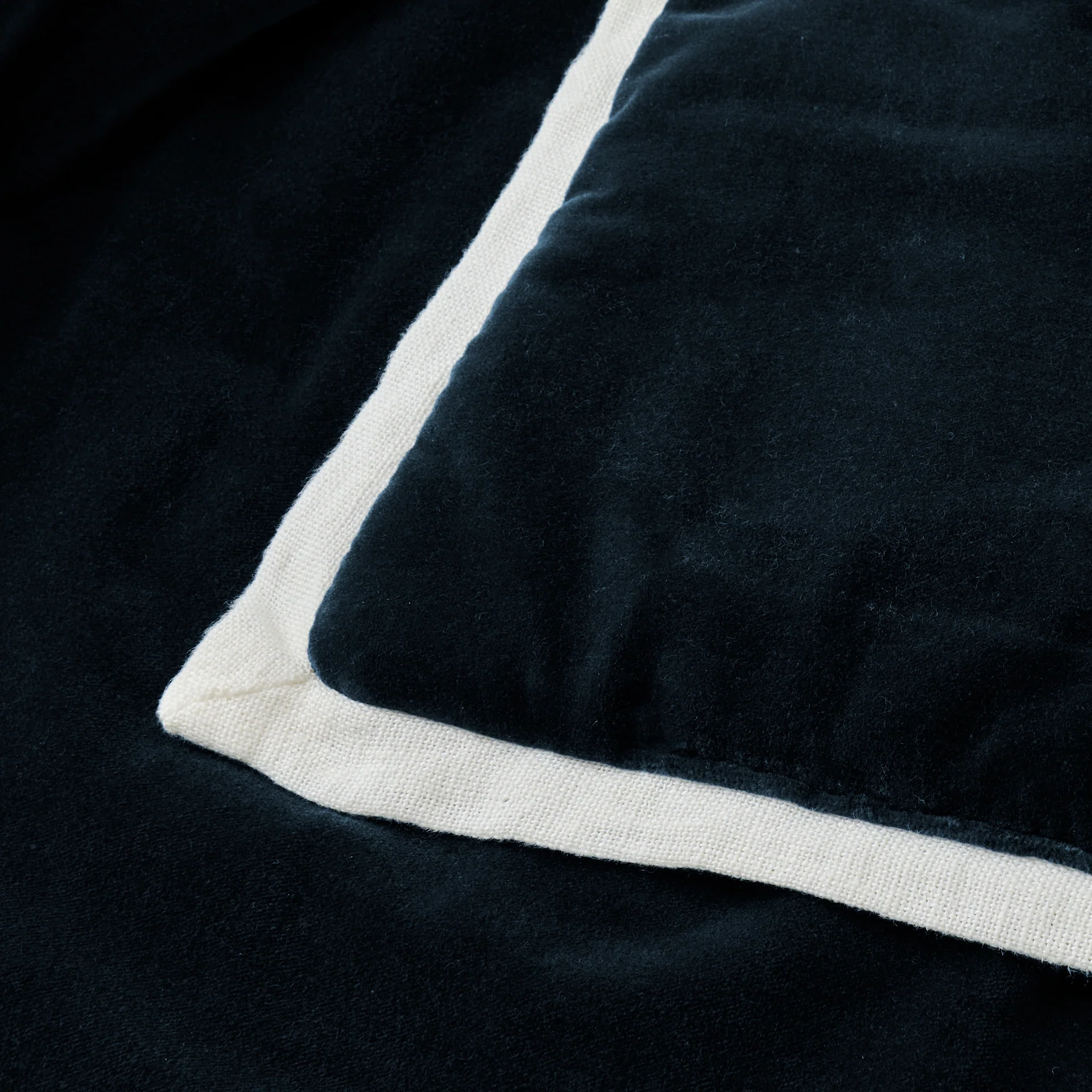 Eltham Bed Runner - Image 3