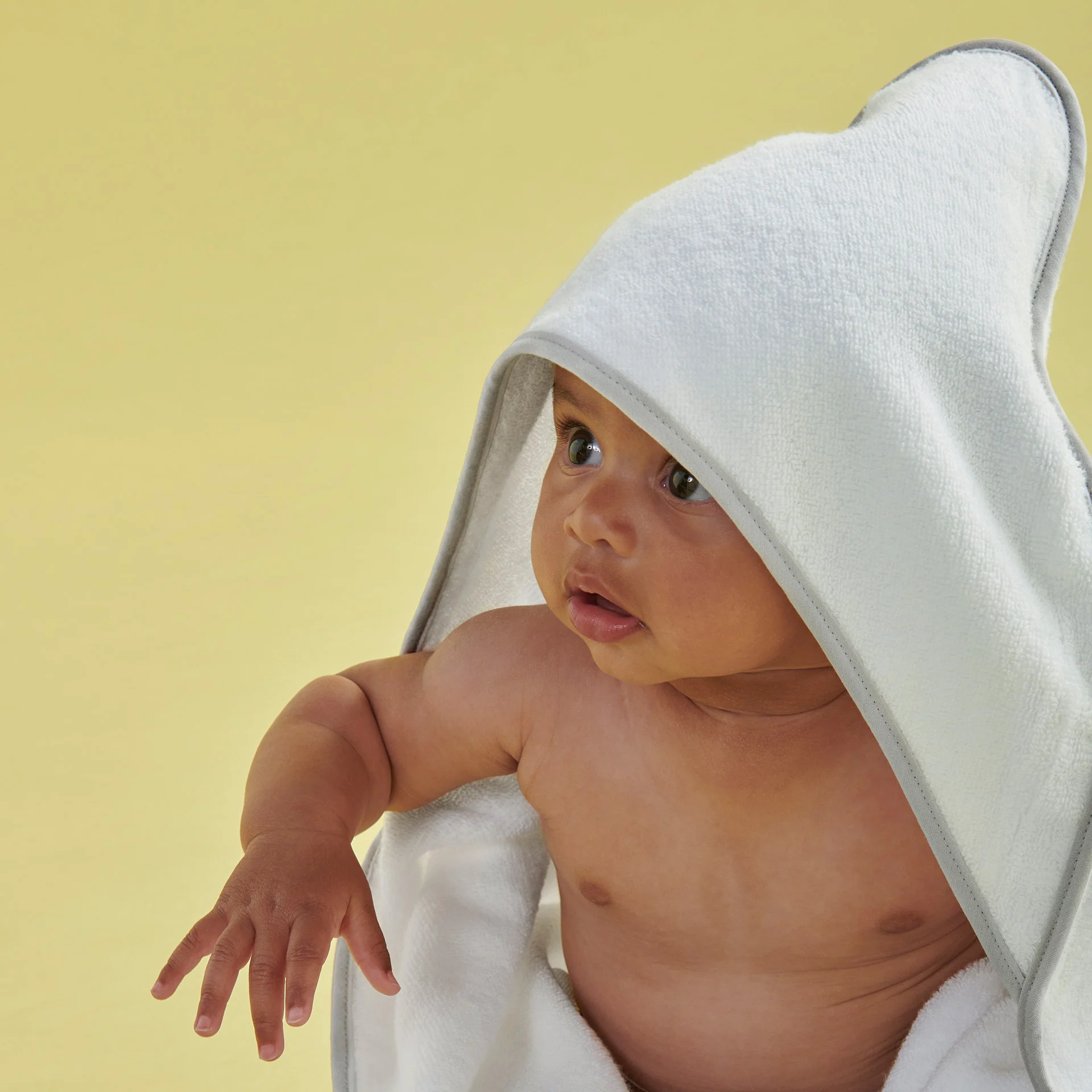 Christy Mini Hooded Bath Towel  - Image 3