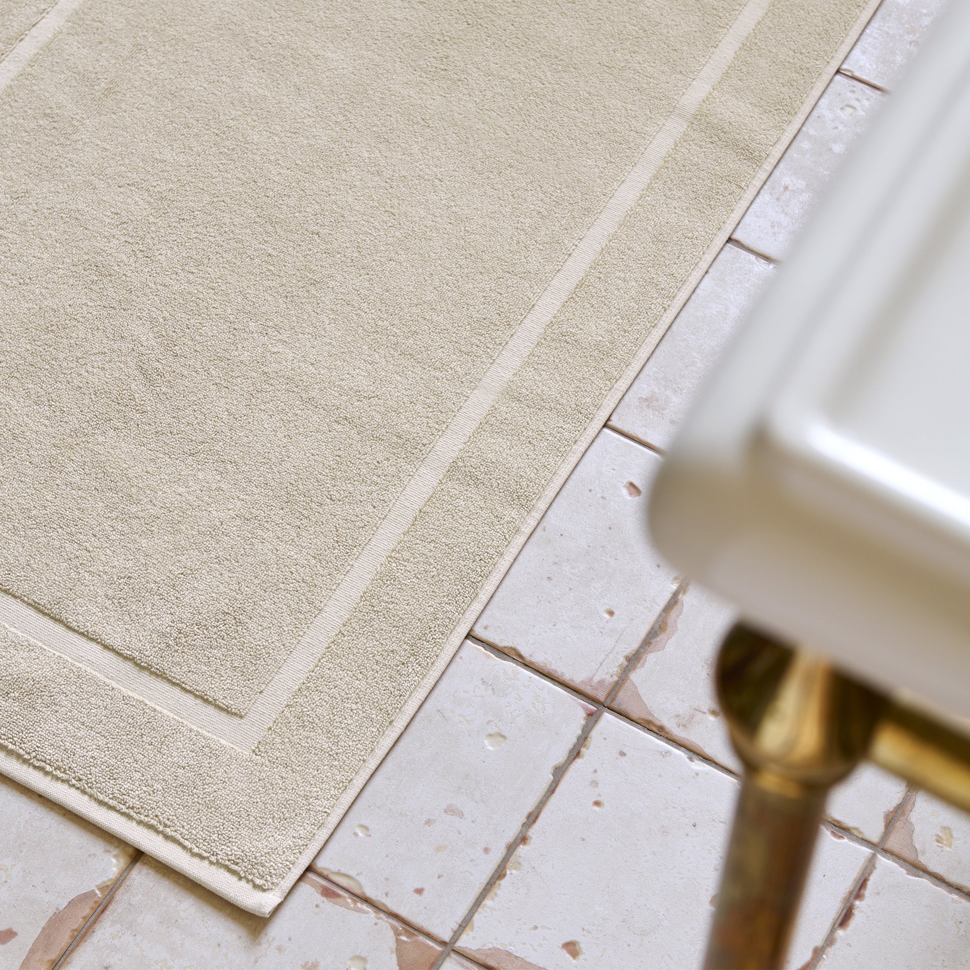 Renaissance Terry Bath Mat - Image 27