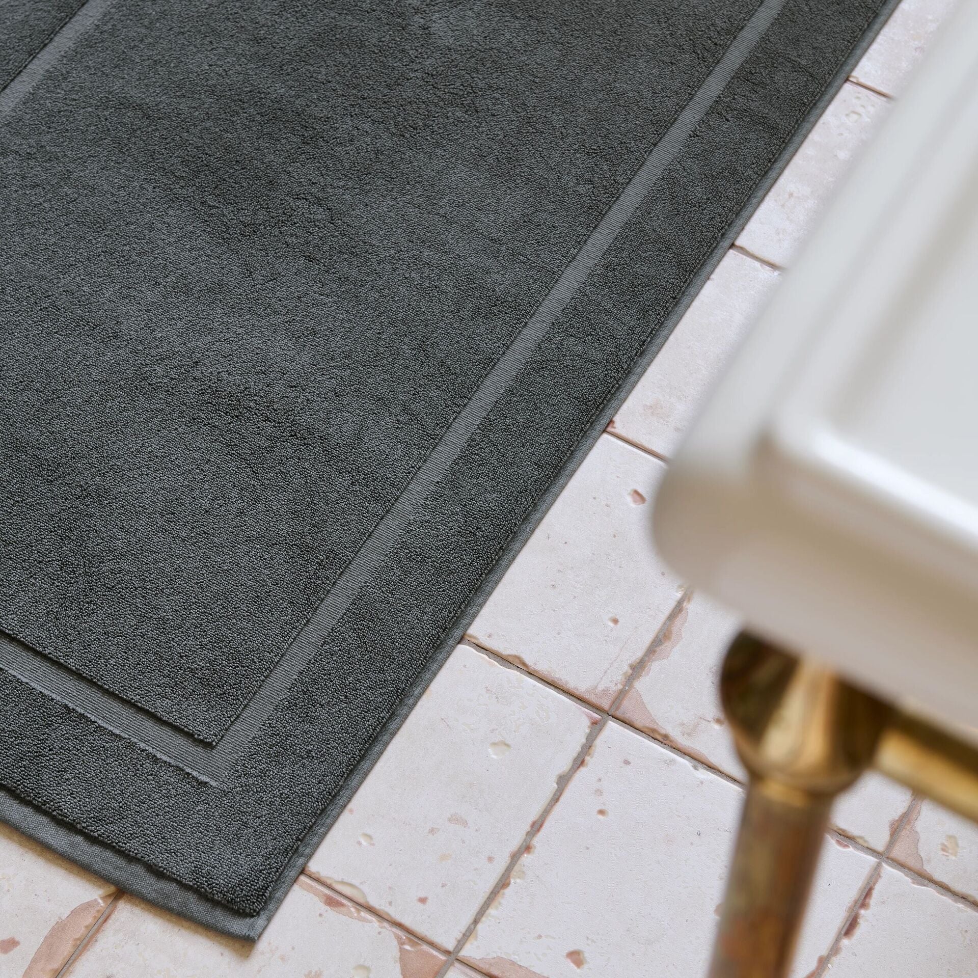 Renaissance Terry Bath Mat - Image 3