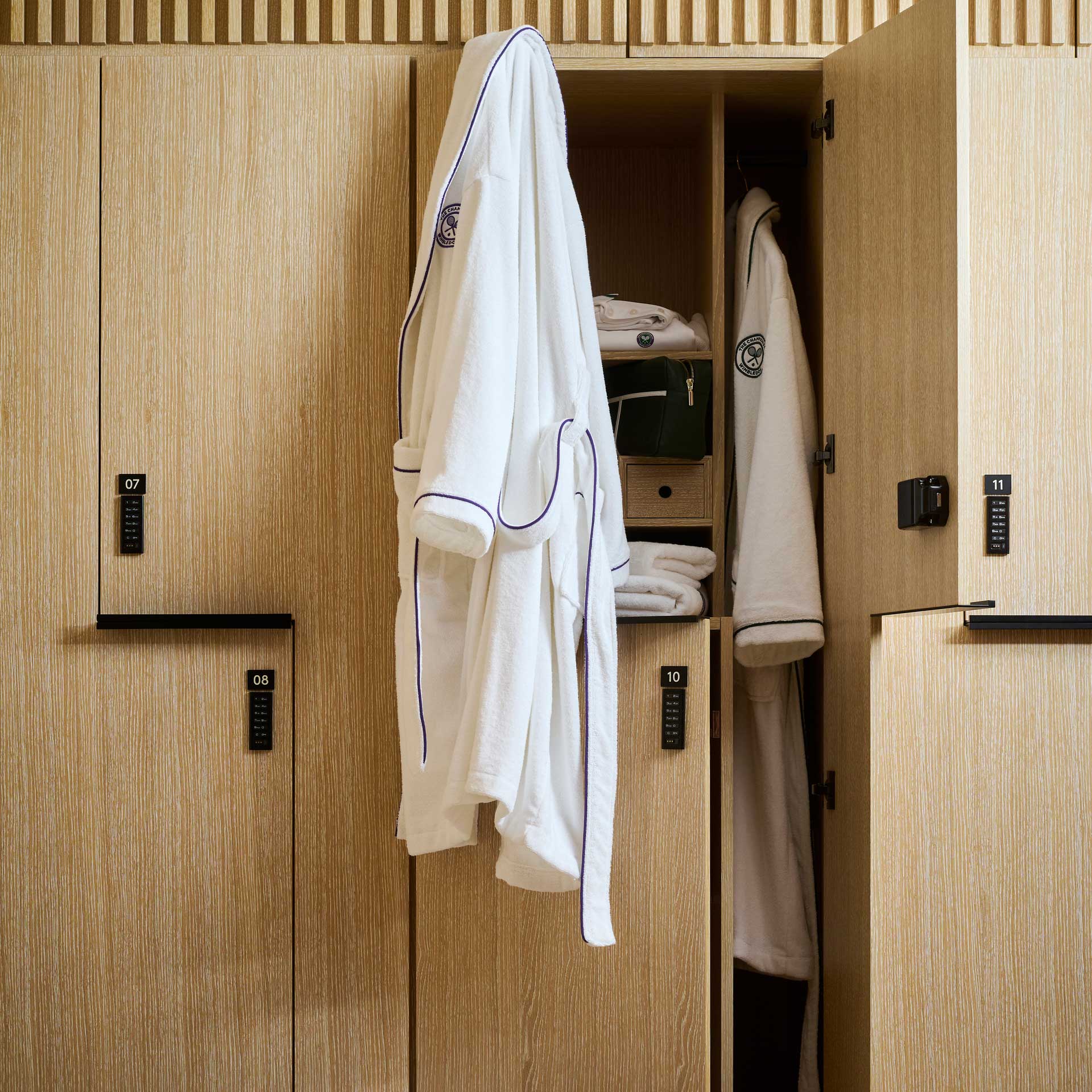 Wimbledon Baseline Robe - Image 16